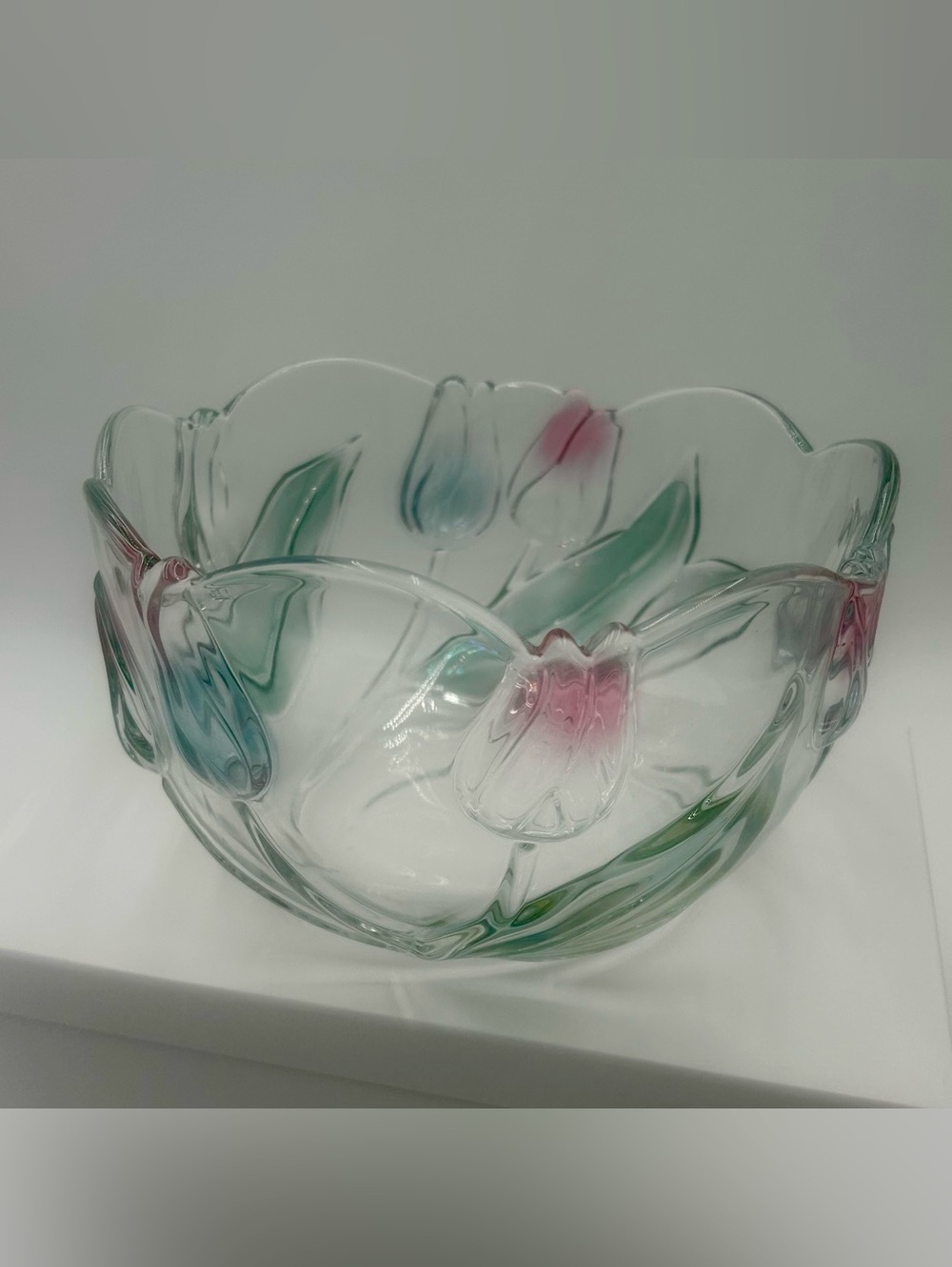 Beautiful Mikasa Tulip Bowl- Iridescent Pink and Blue 
8”wide & 4.5” tall